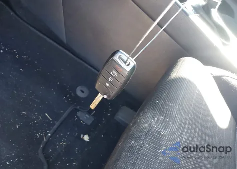 2018 Kia Sportage Lx z USA, uszkodzony, nr VIN KNDPMCACXJ7422346